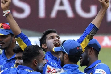 திடீரென்று சரிந்த இந்திய அணி:இலங்கை அணிக்கு 226 ரன் இலக்கு!