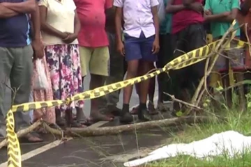 வீதியிலிருந்து சிசுவின் சடலம் மீட்பு