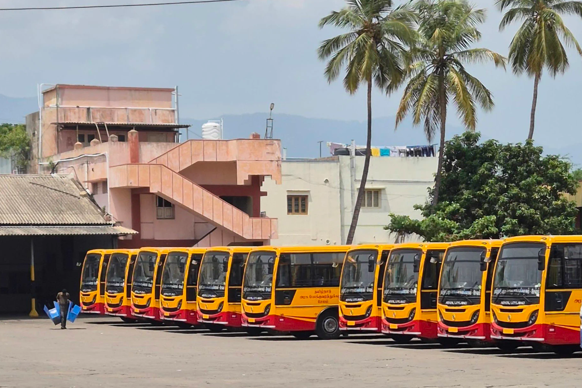 வெற்றிப் பயண திட்டம்.. இன்று தொடங்கி வைக்கிறார் முதல்வர் விஜய் | Tvk Gov Vetri Payanam Scheme Women Free Travel