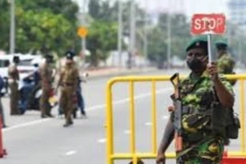 මුළු දිවයිනටම පැනවූ ඇඳිරි නීතිය ඉවත් කෙරේ..අද සවස වෙන දේ මෙන්න.