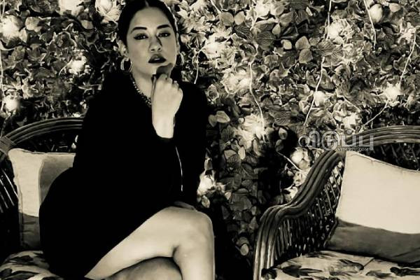 15 நாட்கள் கோமா!! 38 வயதான நடிகை முமைத் கான் எப்படி இருக்காங்க தெரியுமா.. | Mumaith Khan Was In Coma For 15 Days After 3 Yrs