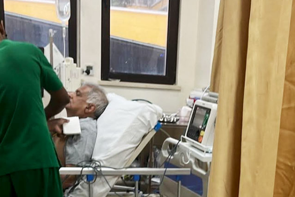 ரணில் நடத்திய நாடகம்.. வைத்தியசாலையில் புத்தகத்துடன் வெளியான புகைப்படத்தால் புதிய சர்ச்சை | Ranil Appeared Court With Book In Hospital