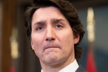 கனடா பிரதமருக்கு கொரோனா பாதிப்பு உறுதி