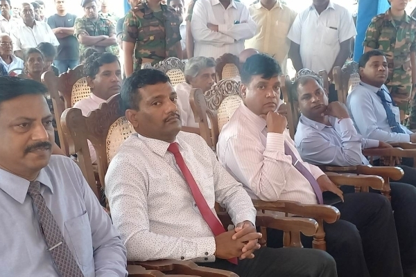யாழ்.வலி,வடக்கில் 108 ஏக்கர்காணி மக்களிடம் கையளிப்பு!(Photos) | 108 Acres Of Land To The People North Of Jaffna