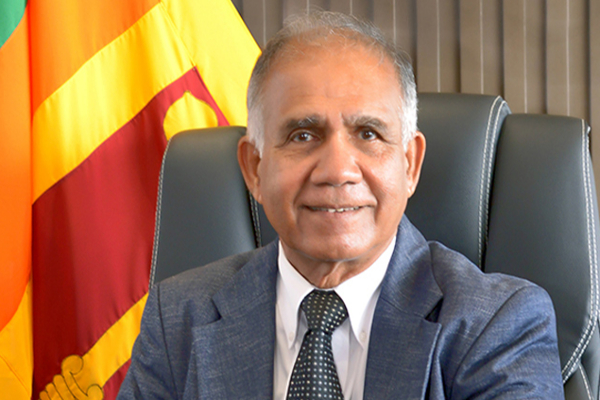 திடீரென குத்துக்கரணம் அடித்தார் மின்சார சபை தலைவர் | Suddenly Head Of The Electric Board Was Punched