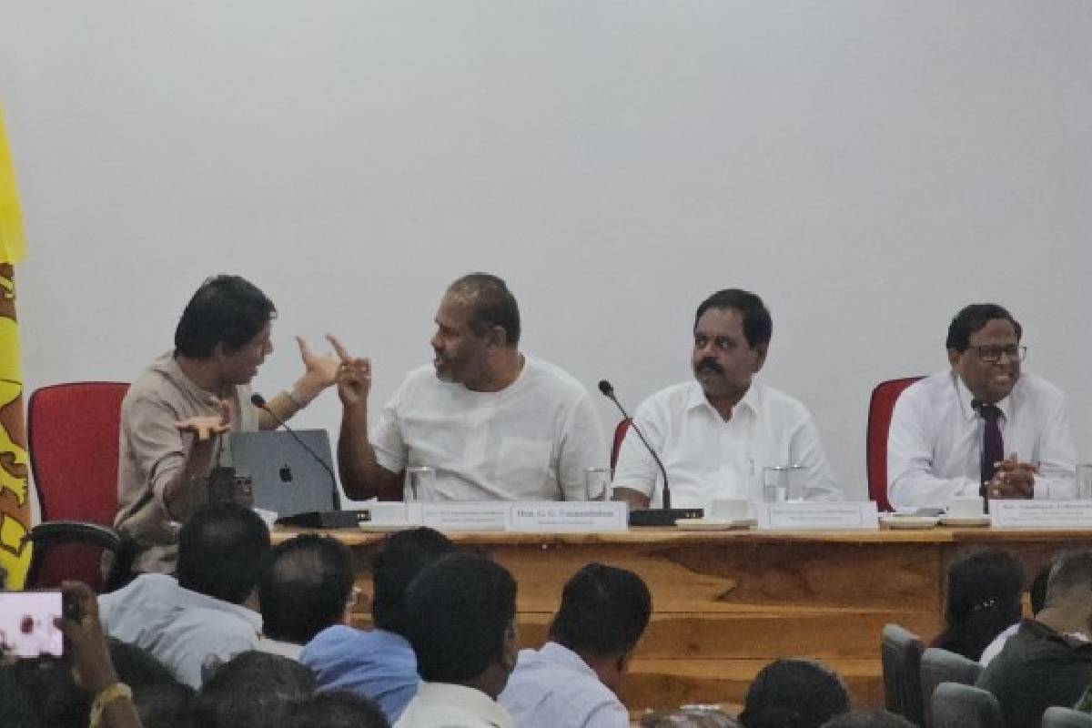 எம்.பியையே கட்டுப்படுத்த முடியாத ஆளுநர், தவிசாளரை குறை கூறுவது விந்தையானது : சட்டத்தரணி குருபரன் வாதம் | Governor Investigation Chavakachcheri Uc Chairman