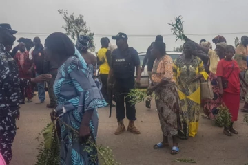 நைஜீரியாவில் துப்பாக்கி முனையில் 150 பள்ளிக் குழந்தைகள் கடத்தல்