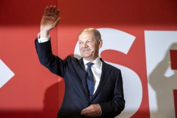 எதிர் காலத்தின் மீது நம்பிக்கை வையுங்கள்: ஜேர்மன் ஜனாதிபதி ஒலாப் மக்களிடம் உரை