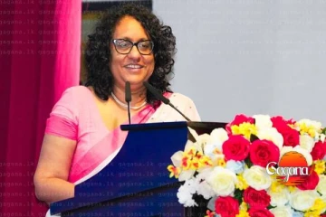 නිවැරදි හා විශ්වාසවන්ත තොරතුරු බෙදා ගන්නා වෘත්තීය මාධ්‍යවේදීන් අවශ්‍යයි - අගමැතිනි