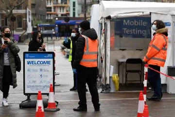 பிரித்தானியாவில் மேலும் புதிதாக 54 ஆயிரத்திற்கும் அதிகமானோருக்கு தொற்று!