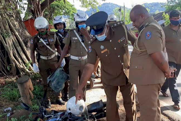 உறவுக்காரரின் மரண வீட்டுக்கு உணவு கொண்டு சென்றவருக்கு நேர்ந்த சோகம் | Carried Food To The Death House Of A Relative