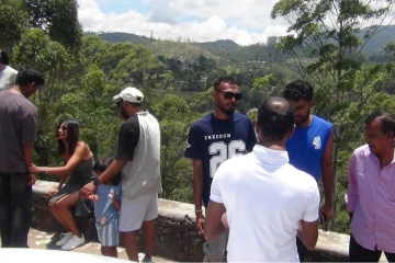 குட்டி இங்கிலாந்து நோக்கி படையெடுக்கும் மக்கள்! விடுக்கப்பட்டுள்ள எச்சரிக்கை