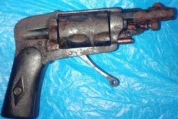 நீர்கொழும்பில் கைப்பற்றப்பட்ட பிரான்ஸ் தயாரிப்பான கைத்துப்பாக்கி