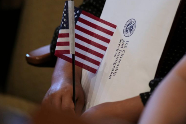 அமெரிக்கா குடியுரிமைக்கு இவர்கள் விண்ணப்பிக்க கூடாது; டிரம்ப் கடும் உத்தரவு! | They Should Not Apply For Us Citizenship Trump