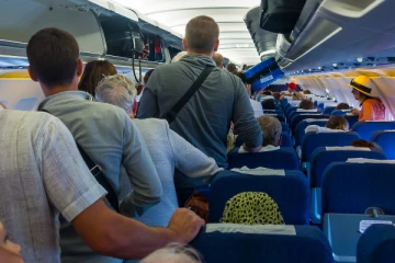 விமானத்தில் இலங்கைச் சிறுமி துஷ்பிரயோகம்; வெளிநாட்டு பிரஜை கைது!