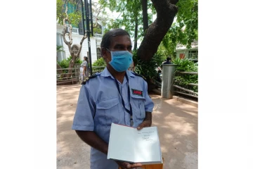 ‘‘அவர முதல்ல வரச் சொல்லுங்க’’காவலாளியை நேரில் அழைத்து பாராட்டிய முதல்வர் மு.க.ஸ்டாலின்!