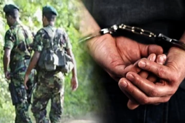 இரகசிய தகவலால் கைதான இராணுவ சிப்பாய் ; வயலில் கிடைத்த பெறுமதியான பொருள்