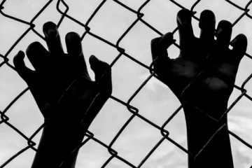 இலங்கையில் 5 வயதுக்கு குறைவான 42 குழந்தைகள் சிறைக்குள் ; வெளியான அதிர்ச்சி தகவல்