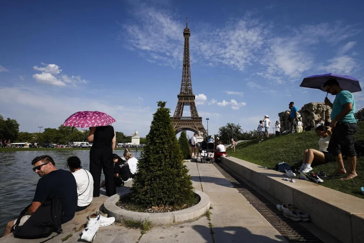 பிரான்ஸை உலுக்கிய வெப்ப அலை ; 7,000 பேர் பலி | Heatwave Rocks France 7 000 Dead Until July