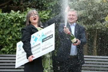 லொட்டரியில் 114 மில்லியன் பவுண்டுகள் வென்ற தம்பதி: முதலில் என்ன வாங்கினார்கள் தெரியுமா?