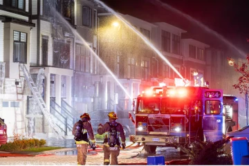 கனடாவில் வீடுகளுக்கு தீ வைத்ததாக 12 வயது சிறுமி உள்ளிட்ட 4 பேர் மீது குற்றச்சாட்டு