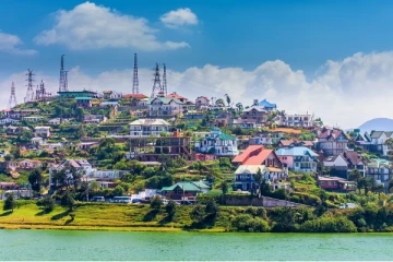 தமிழ் மொழி பேசும் மக்கள் அதிகம் வாழும் பிரதேசத்தில் சிங்கள மொழியில் மட்டும் அறிவிப்பு பலகை!