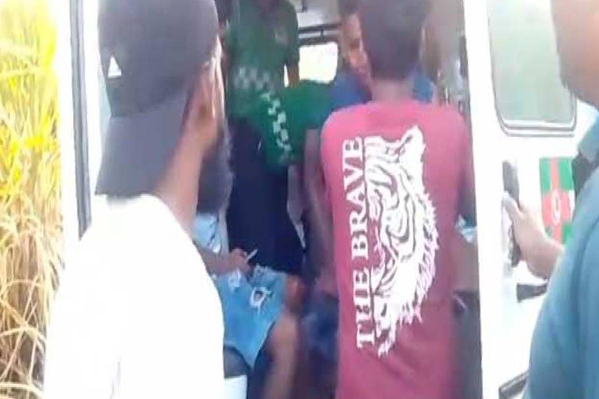தமிழர் பகுதியில் இடம்பெற்ற கோர விபத்து ; 20 வயது இளைஞன் பலி | Fatal Accident In Tamil Area 20 Year Old Dies தமிழர் பகுதியில் இடம்பெற்ற கோர விபத்து ; 20 வயது இளைஞன் பலி | Fatal Accident In Tamil Area 20 Year Old Dies