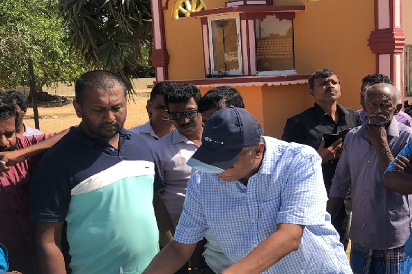  யாழில் நில அபகரிப்பு நடவடிக்கை; களத்தில் மக்களுடன் சுமந்திரன் | Land Expropriation Jaffna Navy People In The Field