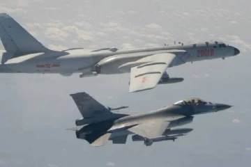 வெளிநாடொன்றை நோக்கி பறந்த 28 போர் விமானங்கள்