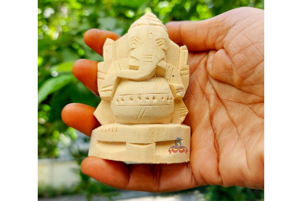 பொல்லாத கண் திருஷ்டியை பொடி பொடியாக்க இந்த ஒரு பொருள் போதும்! | Kanthirustiyai Pokkum Ven Kaduku