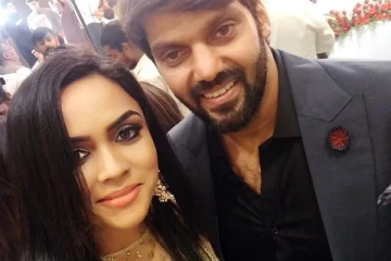 சில்க் மாதிரி இருக்காங்க! ஆர்யா முன்னாள் காதலி சீதாலக்ஷ்மியை கேலி செய்யும் ரசிகர்கள்...
