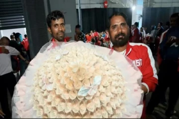 சிங்கப்பூரில் பெருந்தொகை பணப்பரிசை வென்ற தமிழர்! குவியும் பாராட்டு