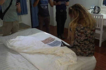 தகாத விடுதிகளில் யுவதிகளுடன் பாடசாலை மாணவர்கள் ;அதிரடியில் இறங்கிய பொலிஸார்