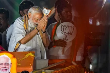 சென்னை ரோட் ஷோவில் நடந்த விபரீதம்...அதிரடி வழக்கு பதிந்த போலீஸ் - பின்னணி என்ன..?