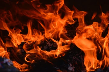 யாழில் பாரிய தீப்பரவல்