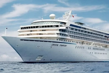 கொழும்புத் துறைமுகத்தை வந்தடைந்த சொகுசு பயணிகள் கப்பல்...!