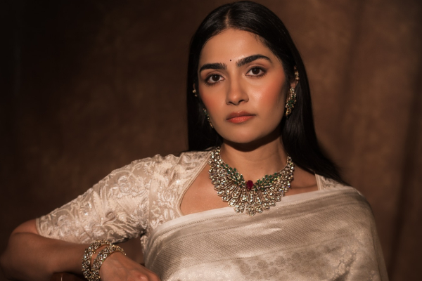 நடிகை ருக்மிணி வசந்த் எச்சரித்து வெளியிட்ட பதிவு.. ஆள்மாறாட்டம் செய்து முறைகேடு | Actress Rukmini Vasanth About Fraudulent Activity நடிகை ருக்மிணி வசந்த் எச்சரித்து வெளியிட்ட பதிவு.. ஆள்மாறாட்டம் செய்து முறைகேடு | Actress Rukmini Vasanth About Fraudulent Activity