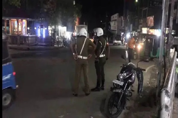 காவல்துறையை இப்படியும் ஏமாற்றலாம் - வசமாக சிக்கிய இருவர் | How The Police Can Be Fooled Two People Caught