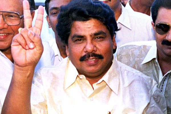 தமிழ் நடிகைகள் முதல் முதல்வர்கள் வரை - விமான விபத்தில் உயிரிழந்த இந்திய பிரபலங்கள் | List Of Famous Indians Who Died In Plane Crash