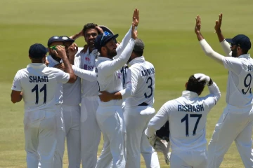 முதல் டெஸ்டில் இந்தியா அபார வெற்றி! தென் ஆப்பிரிக்காவை சொற்ப ரன்களுக்கு சுருட்டிய பும்ரா-ஷமி