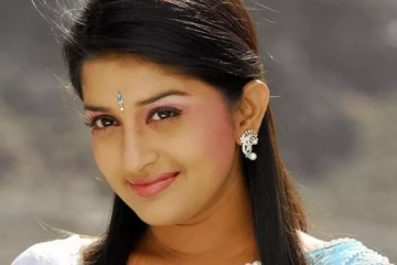 40 வயதில் எல்லைமீறும் மீரா ஜாஸ்மின்.. வாய்ப்புக்காக இப்படி செய்கிறாரே