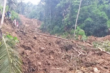 பலாங்கொடை மண்சரிவு : காணாமல் போனோர் சடலங்களாக மீட்பு!