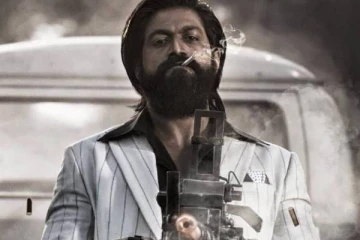KGF 2 பட இயக்குனர் அடுத்த படம் யாருடன் தெரியுமா?- வெறித்தனமாக வந்த ஃபஸ்ட் லுக்