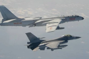 வெளிநாடொன்றை நோக்கி பறந்த 28 சீன போர் விமானங்கள்!