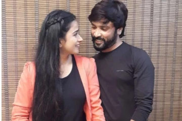 காதல் மனைவி கனிக்காவுக்கு இன்ப அதிர்ச்சி கொடுத்த சினேகன்.... வலியை மறைத்து  பெயரை பச்சைக்குத்திக் கொண்ட காட்சி