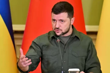 உக்ரேனிய வீரர்கள் ரஷ்ய இராணுவத்தின் முதுகெலும்பை உடைத்துவிட்டன - ஜெலென்ஸ்கி