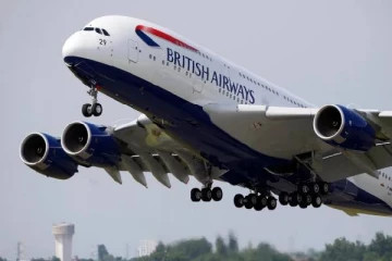 நடுவானில் லண்டன் விமானத்தில் கோர சம்பவம்... உடைந்த போத்தலால் பயணி மீது சரமாரி தாக்குதல்