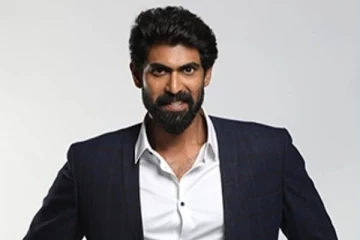 ஹிந்தி நடிகையிடம் மன்னிப்பு கேட்ட பாகுபலி வில்லன்! மேடையில் அப்படி பேசியதால் சர்ச்சை