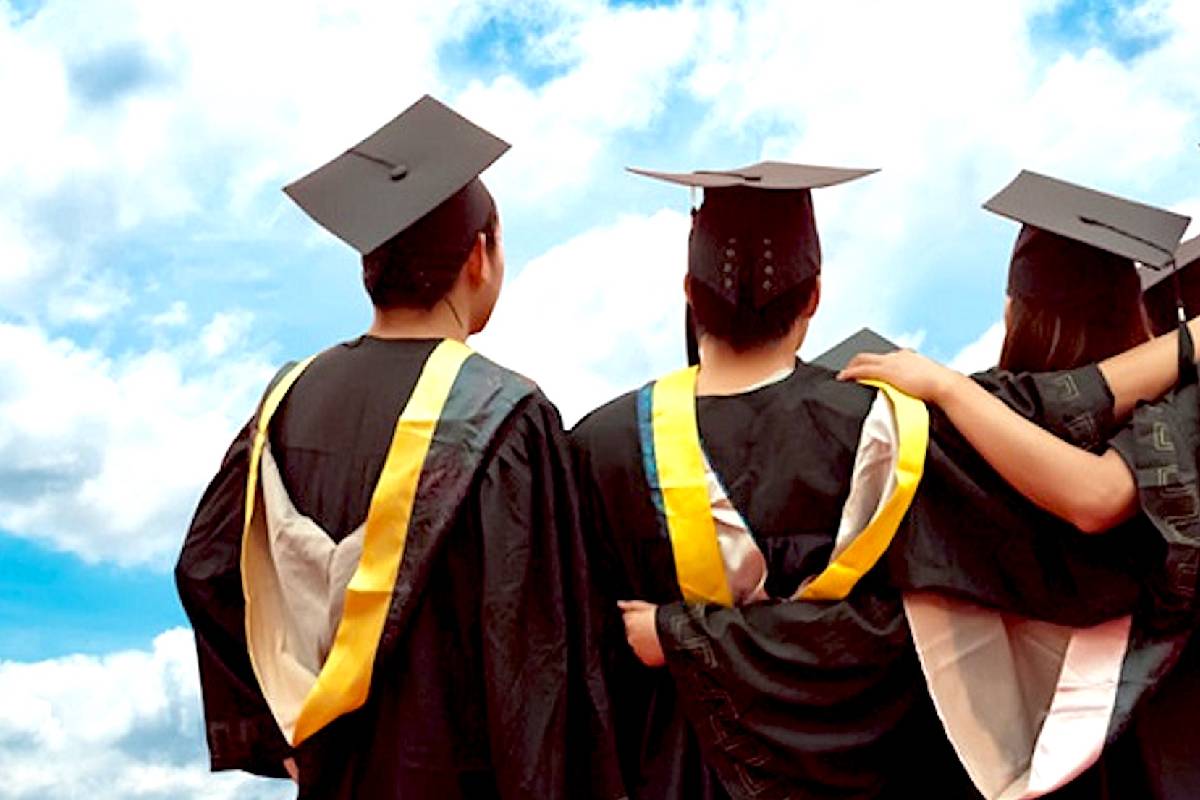 பல்கலைக்கழக பட்டதாரிகள் அதிகரிப்பு ; இலங்கையில் உயர்கல்வி முன்னேற்றம் | University Graduates Progress Education Sri Lanka