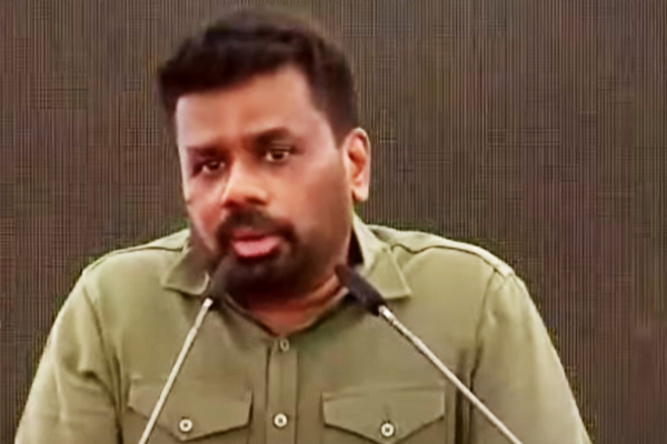 இவ்வாண்டின் இறுதிக்குள் சம்பள உயர்வு நிச்சயம் : உறுதியளிக்கும் ஜனாதிபதி! | President Distribute Home Ownership Certificates